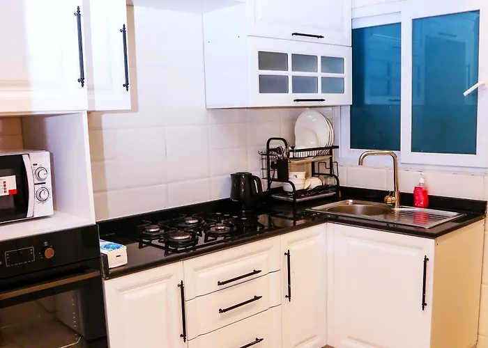 Qurum Serenity: 2-Br In Muscat