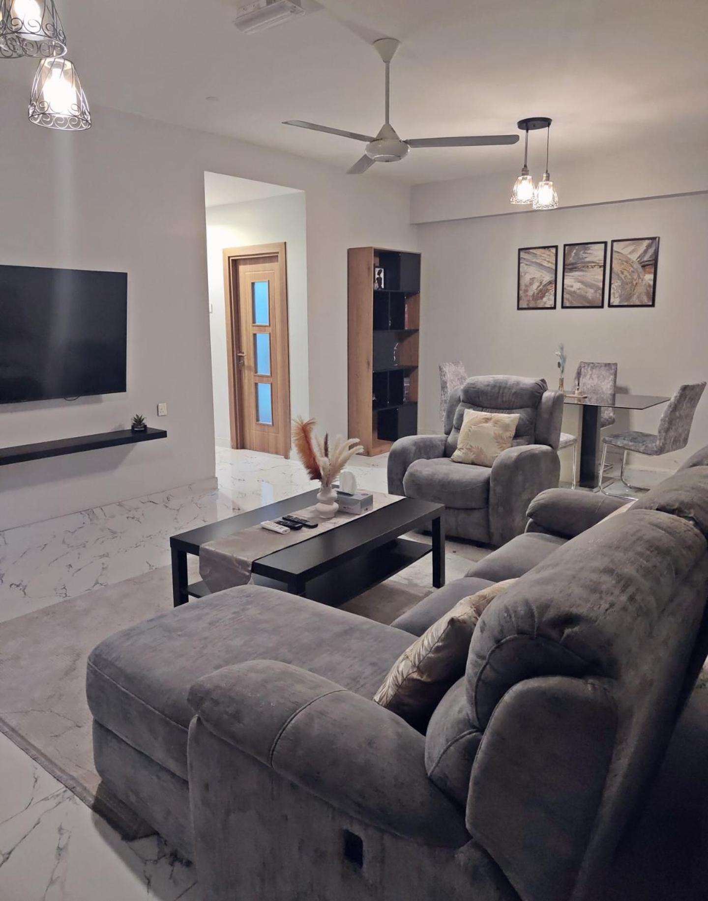 अपार्टमेंट Qurum Serenity: 2-br In